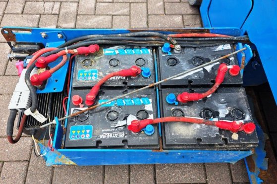 Genie GS3246 Electric, Working Height 11.75 m, 318kg Cap GS3246 Electric, Working Height 11.75 m, 318kg Cap 2015 2 Scissor...