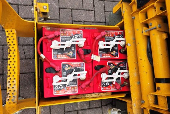 Haulotte Compact 8 Electric, 8.2m Working Height, 350kg Cap Haulotte Compact 8 Electric, 8.2m Working Height, 350kg Cap 20...