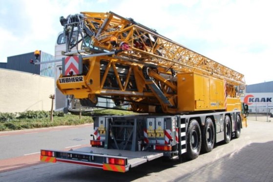 Liebherr MK88 Plus Valid Inspection, 45 m Flight, 8t Cap, P MK88 Plus Valid Inspection, 45 m Flight, 8t Cap, P 2018 2 Towe...
