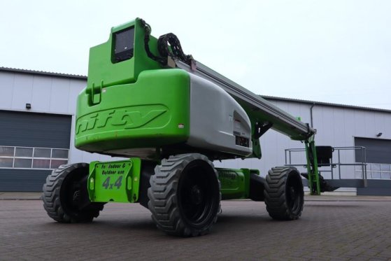 Niftylift HR28 HYBRIDE Hybrid, 4x4 Drive, 28m Working Height Niftylift HR28 HYBRIDE Hybrid, 4x4 Drive, 28m Working Height ...