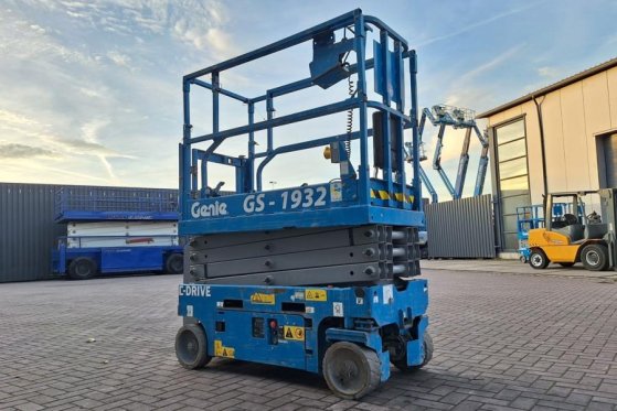 Genie GS1932 E-Drive Several In Stock, 8m Working Height 4842 2021 2 Scissor Lifts image 8