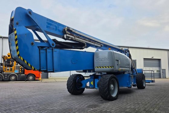 Genie ZX135/70 Diesel, 4x4x4 Drive, 43m Lifting Height, ZX135/70 Diesel, 4x4x4 Drive, 43m Lifting Height, 2013 2 image 8