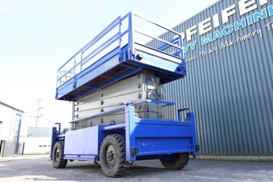 Liftlux SL245-25D 4WD Diesel, 4x4 Drive, 26.5m Working Hei Liftlux SL245-25D 4WD Diesel, 4x4 Drive, 26.5m Working Hei 2003...