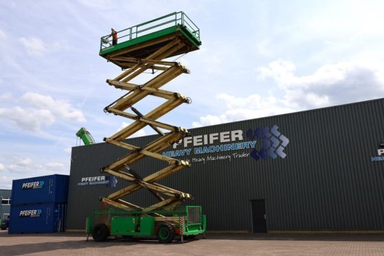Holland Lift Megastar G-320DL30-4WDS/N Diesel, 4x4x4 Drive, 34m Holland lift Megastar G-320DL30-4WDS/N Diesel, 4x4x4 Drive...