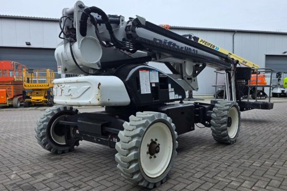 Niftylift HR21DE HYBRIDE Hybrid, 20.8m Working Height, 13m R Niftylift HR21DE HYBRIDE Hybrid, 20.8m Working Height, 13m R ...