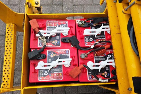 Haulotte Compact 8 Electric, 8.2m Working Height, 350kg Cap Haulotte Compact 8 Electric, 8.2m Working Height, 350kg Cap 20...