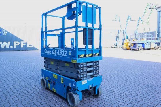Genie GS1932 Electric, Working Height 7.8 m, 227kg Capac 4842 2013 2 Scissor Lifts image 22