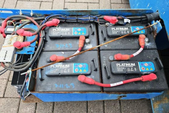 Genie GS2632 Electric, 10m Working Height, 227kg Capacit GS2632 Electric, 10m Working Height, 227kg Capacit 2013 2 Scissor...