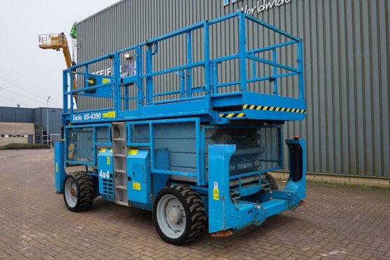 Genie GS4390 Diesel, 4x4 Drive, 15m Working Height, 680k GS4390 Diesel, 4x4 Drive, 15m Working Height, 680k 2012 2 Scissor...