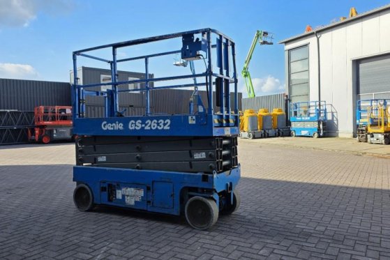Genie GS2632 Electric, 10m Working Height, Non Marking T GS2632 Electric, 10m Working Height, Non Marking T 2011 2 Scissor...