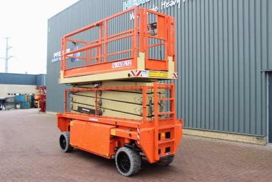 Holland Lift Combistar N-140EL12 Valid inspection, Holland lift Combistar N-140EL12 Valid inspection, 2011 2 Scissor Lifts...
