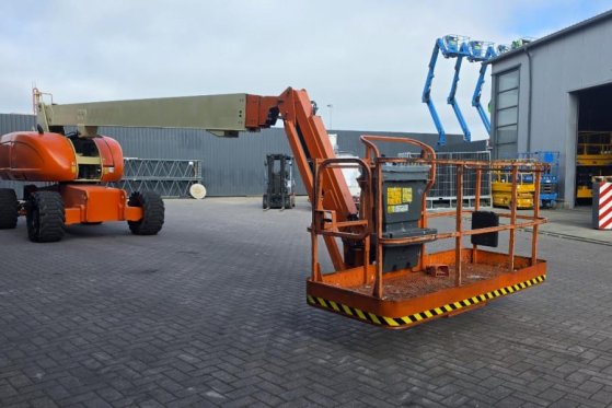 JLG 860SJ Diesel, 4x4 Drive, 28.2m Working Height, 22. 860SJ Diesel, 4x4 Drive, 28.2m Working Height, 22. 2007 2 image 8