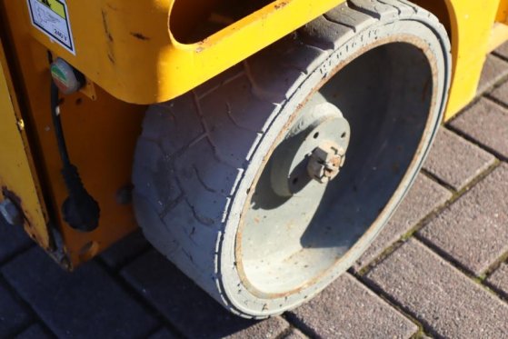 Haulotte Compact 10 Electric, 10m Working Height, 450kg Cap Haulotte Compact 10 Electric, 10m Working Height, 450kg Cap 20...