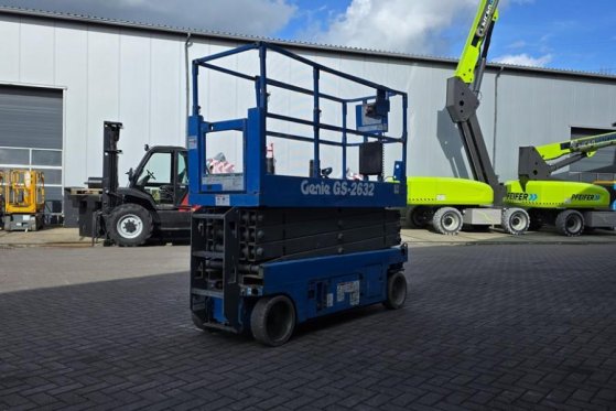 Genie GS2632 Electric, Batteries 2025, 10m Working Heigh GS2632 Electric, Batteries 2025, 10m Working Heigh 2011 2 Scissor...