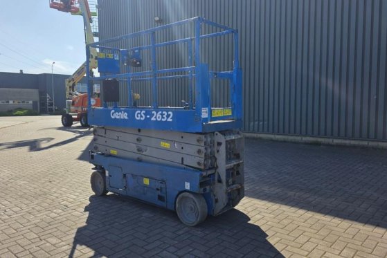 Genie GS2632 Electric, 10m Working Height, 227kg Capacit GS2632 Electric, 10m Working Height, 227kg Capacit 2015 2 Scissor...
