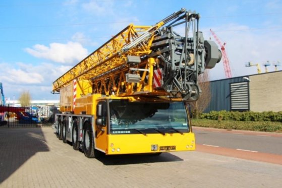 Liebherr MK88 Plus Valid Inspection, 45 m Flight, 8t Cap, P MK88 Plus Valid Inspection, 45 m Flight, 8t Cap, P 2018 2 Towe...