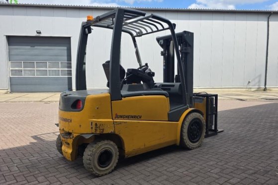 Jungheinrich EFG535 Electric, Lifting Height 4700mm, Freelift 1 EFG535 Electric, Lifting Height 4700mm, Freelift 1 2011 2 ...