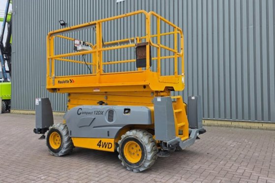 Haulotte Compact 12DX Diesel, 4x4 Drive, 12m Working Height Haulotte Compact 12DX Diesel, 4x4 Drive, 12m Working Height 20...
