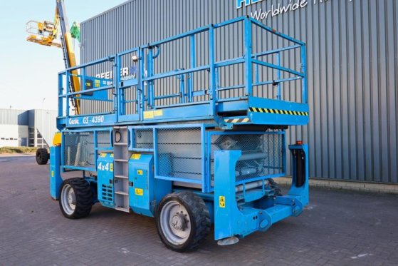 Genie GS4390 Diesel, 4x4 Drive, 15m Working Height, 680k GS4390 Diesel, 4x4 Drive, 15m Working Height, 680k 2012 2 Scissor...