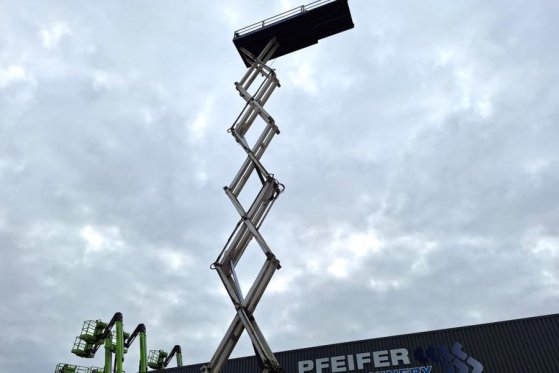 Holland Lift Megastar G320DL30 4WDS/N Diesel, 4x4x4 Drive, 34m Holland lift Megastar G320DL30 4WDS/N Diesel, 4x4x4 Drive, ...