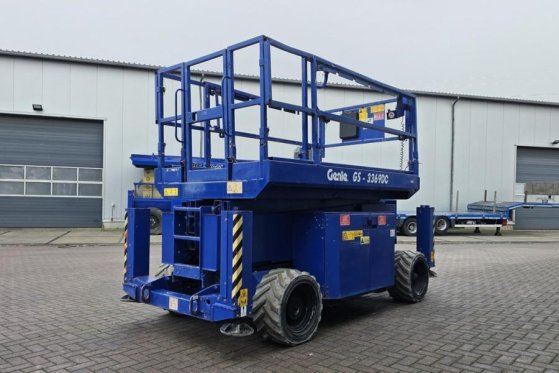 Genie GS3369DC Electric, 11.9m Working Height, 454kg Cap GS3369DC Electric, 11.9m Working Height, 454kg Cap 2014 2 Scissor...