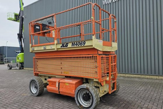 JLG M4069 Hybrid, 14.2m Working Height, 360kg Capacity M4069 Hybrid, 14.2m Working Height, 360kg Capacity 2011 2 Scissor L...