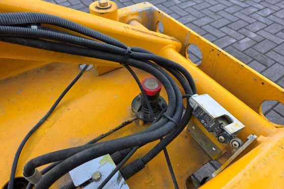Haulotte Compact 8 Electric, 8.2m Working Height, 350kg Cap Haulotte Compact 8 Electric, 8.2m Working Height, 350kg Cap 20...