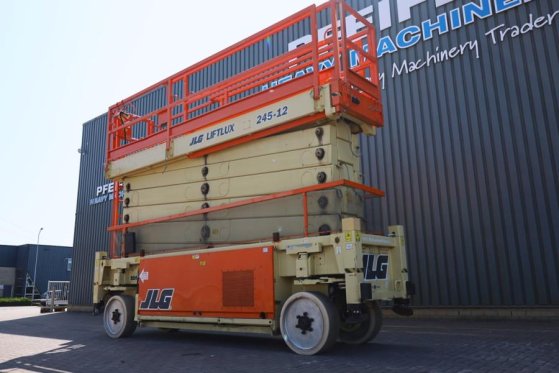 JLG SL245-12 Diesel, 4x4x4 Drive, 26.5m Working Height SL245-12 Diesel, 4x4x4 Drive, 26.5m Working Height 2010 2 Scissor L...