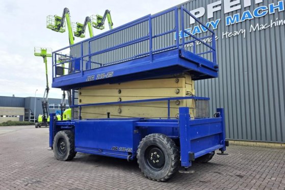 JLG 210-25 Diesel, 4x4 Drive, 23m Working Height, 1000 210-25 Diesel, 4x4 Drive, 23m Working Height, 1000 2008 2 Scissor L...