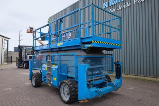 Genie GS5390 Diesel, 4x4 Drive, 18.15m Working Height, 6 GS5390 Diesel, 4x4 Drive, 18.15m Working Height, 6 2012 2 Scissor...