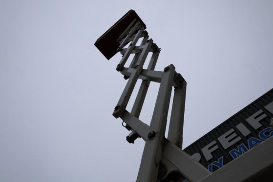 Holland Lift Ecostar HL-9710 Electric, 12m Working Height, 325k Holland lift Ecostar HL-9710 Electric, 12m Working Height,...
