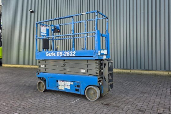 Genie GS2632 Electric, 10m Working Height, Non Marking T GS2632 Electric, 10m Working Height, Non Marking T 2011 2 Scissor...