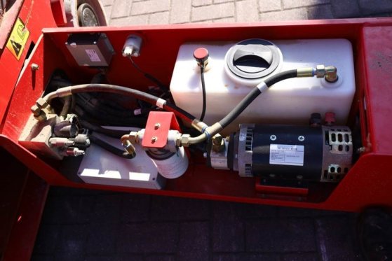 Magni ES0808E Electric, 8m Working height, 380kg Capacit MAGNI ES0808E Electric, 8m Working height, 380kg Capacit 2019 2 S...