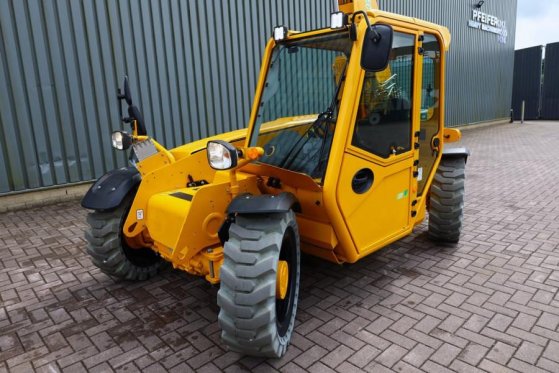 JCB 525-60E Fully Electric, 2500kg Capacity, 6m Liftin 525-60E Fully Electric, 2500kg Capacity, 6m Liftin 2022 2 image 9