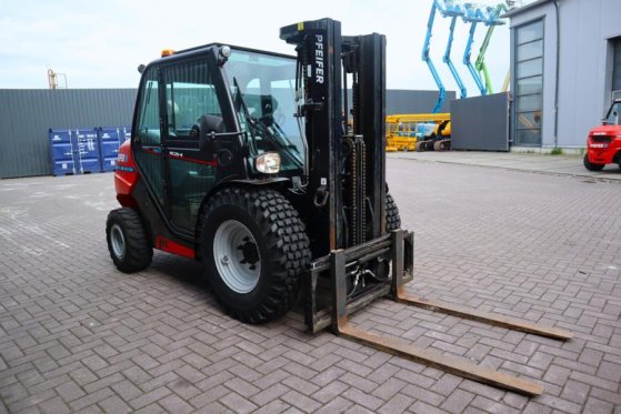 Manitou MC25-4 Valid Inspection, *Guarantee! Diesel, 4x4 D MC25-4 Valid Inspection, *Guarantee! Diesel, 4x4 D 2023 2 Rough...