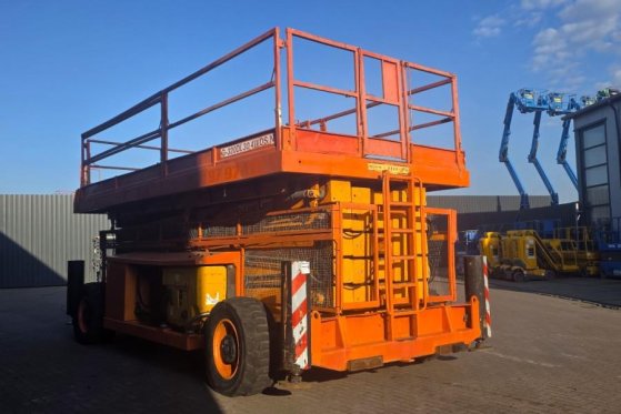 Holland Lift Megastar G320DL30-4WDS/N Diesel, 4x4x4 Drive, 34m Holland lift Megastar G320DL30-4WDS/N Diesel, 4x4x4 Drive, ...