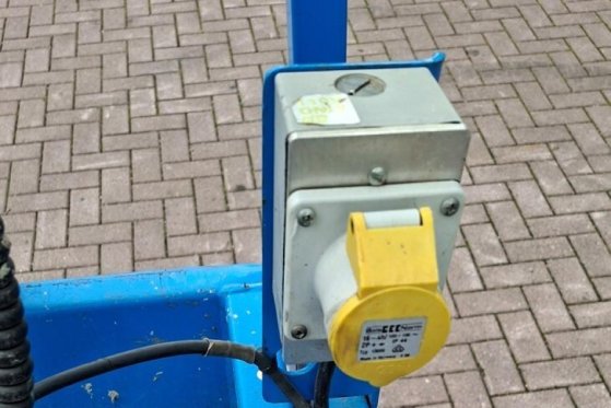 Genie GS1932 Electric, Batteries 10-2025, Working Height 4842 2010 2 image 9