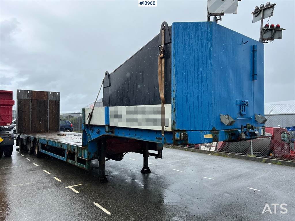 Kel-Berg Machine trailer w/ Hydraulic driving bridge image