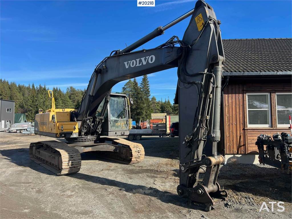 Volvo EC240CL image