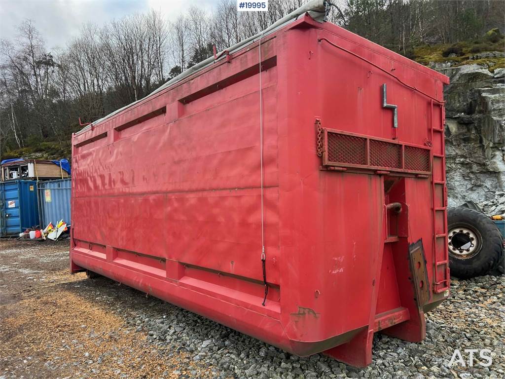 CMT 47M3 wood chip container w/ tarpaulin image