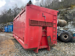 CMT 47M3 wood chip container w/ tarpaulin