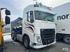 Volvo FH 540 6x4 combi car w/ turntable and asphalt tub.