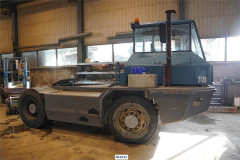 Sisu 2139 4x4 Terminal truck. Watch video!