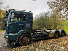 MAN TGA 26.530 6x2 Hook truck
