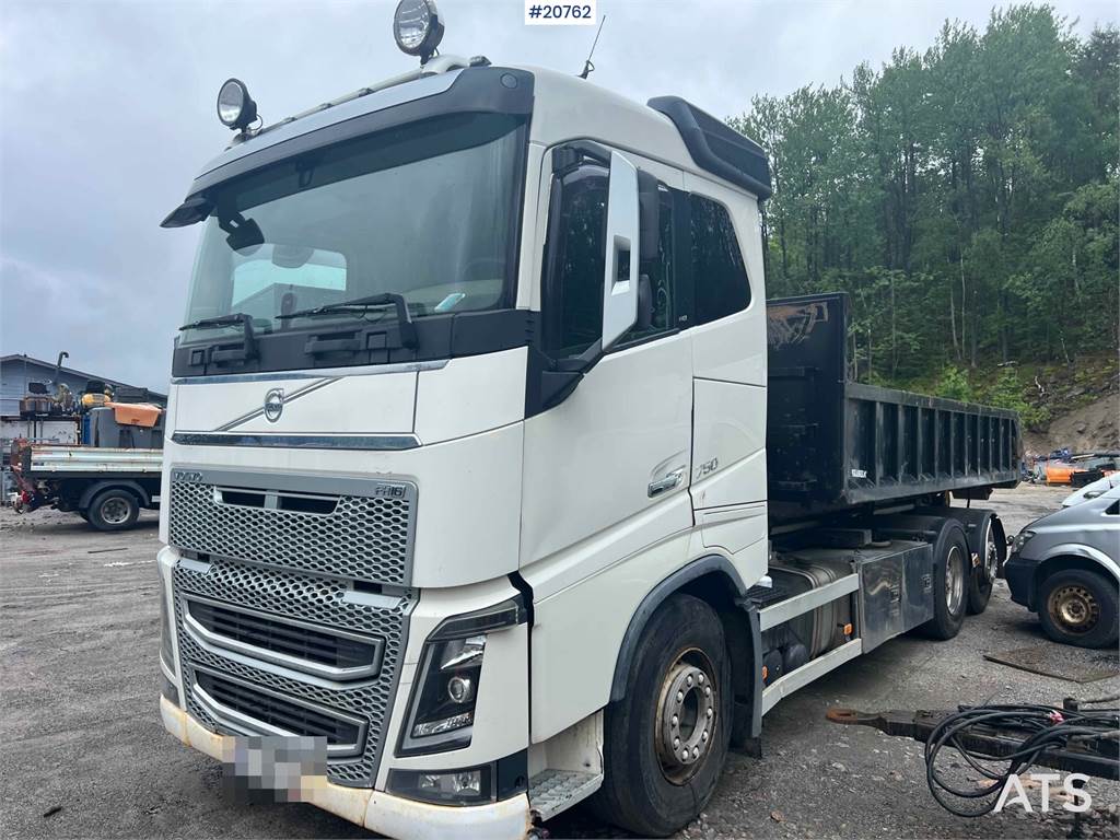 Volvo FH16 6x2 Hook truck w/ 20t palfinger hook and box. image