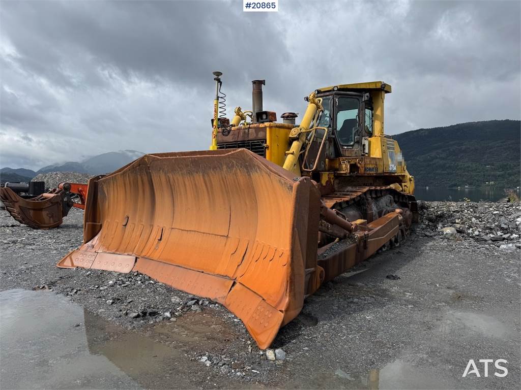 Komatsu D 375 A-5. Little Hour! image