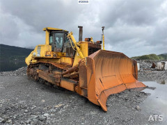 Komatsu D 375 A-5. Little Hour!