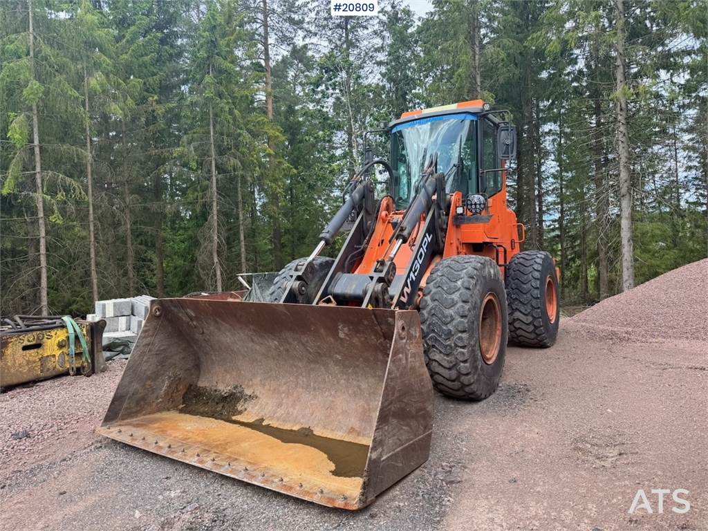 Fiat-Hitachi W130PL Wheel Loader w/ Bucket. 4260 hours! image
