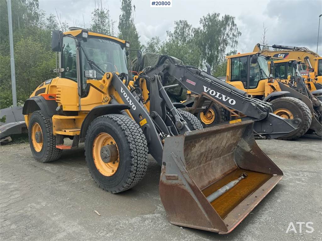 Volvo L45G Wheel Loader w/ Bucket image
