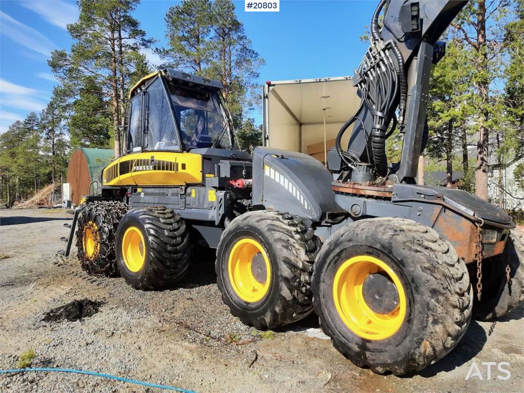 Ponsse Ergo 8W harvester w/ H6 harvesting unit, tracks an image